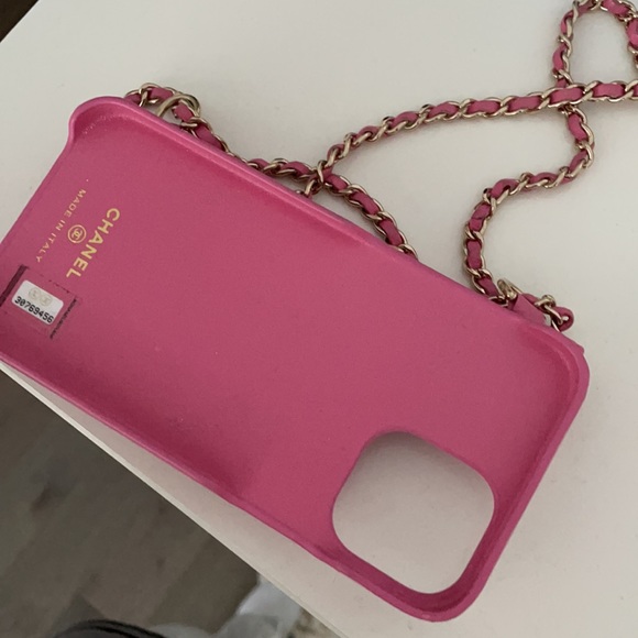 Chanel Classic Phone Case For iPhone 12 Pro or 13 with gold chain - Picture 4 of 5